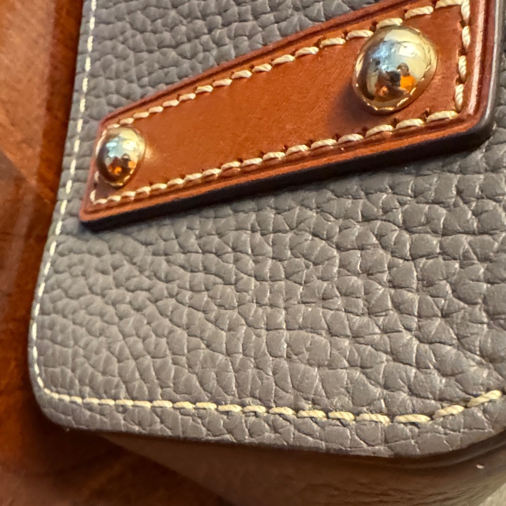 Dooney & Bourke Grey Pebble Grain Leather Tote brown straps w/zipper - Picture 12 of 14